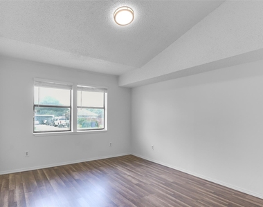 2509 Sumac Ln - Photo Thumbnail 14