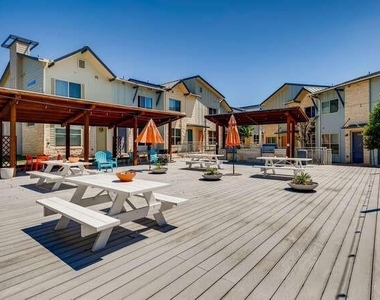 7805 Cooper Ln - Photo Thumbnail 25