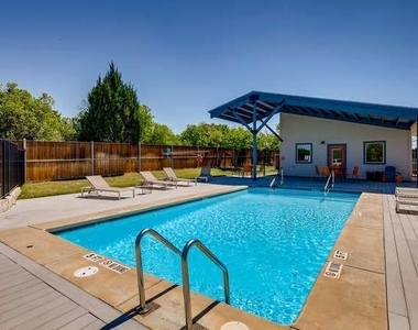 7805 Cooper Ln - Photo Thumbnail 23