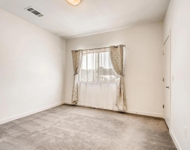 7805 Cooper Ln - Photo Thumbnail 17