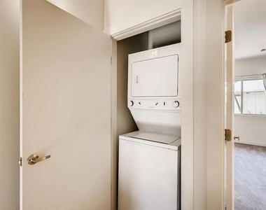 7805 Cooper Ln - Photo Thumbnail 18