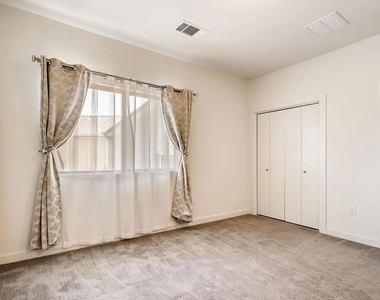 7805 Cooper Ln - Photo Thumbnail 14