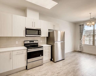 7805 Cooper Ln - Photo Thumbnail 5