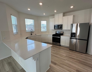 4469 Acerno St - Photo Thumbnail 2