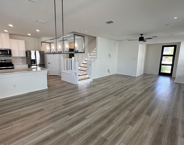 4469 Acerno St - Photo Thumbnail 7