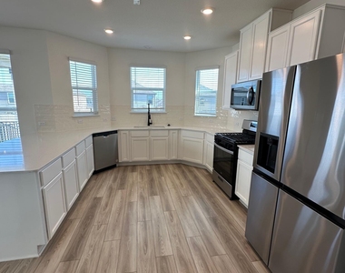 4469 Acerno St - Photo Thumbnail 1