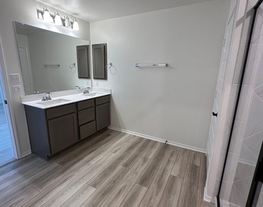 4469 Acerno St - Photo Thumbnail 28