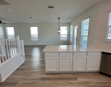 4469 Acerno St - Photo Thumbnail 4