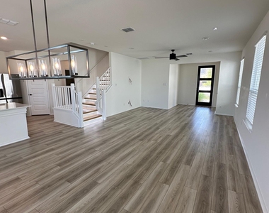 4469 Acerno St - Photo Thumbnail 6