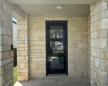 4469 Acerno St - Photo Thumbnail 32