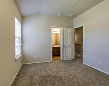 3101 Davis Ln - Photo Thumbnail 11