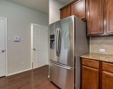 3101 Davis Ln - Photo Thumbnail 8