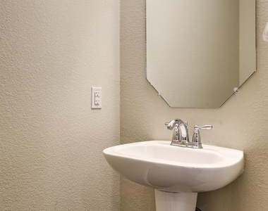 3101 Davis Ln - Photo Thumbnail 9