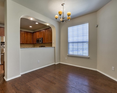 3101 Davis Ln - Photo Thumbnail 6