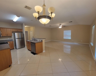 3307 Saint Genevieve Dr - Photo Thumbnail 3