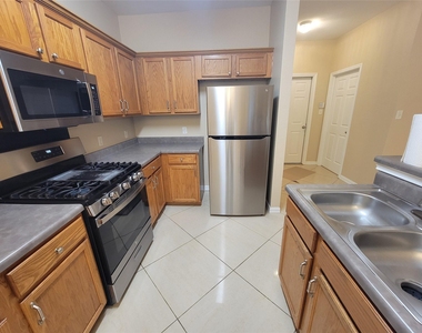 3307 Saint Genevieve Dr - Photo Thumbnail 4