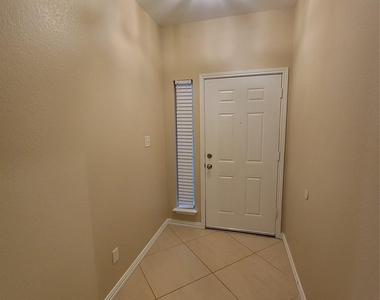 3307 Saint Genevieve Dr - Photo Thumbnail 2