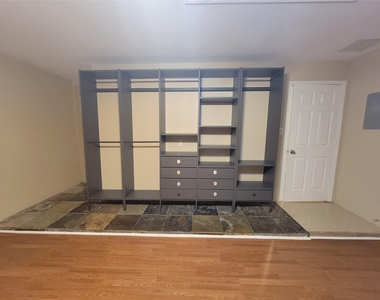 3307 Saint Genevieve Dr - Photo Thumbnail 17