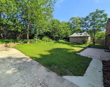 9705 Marlborough Dr - Photo Thumbnail 22