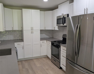 9705 Marlborough Dr - Photo Thumbnail 8
