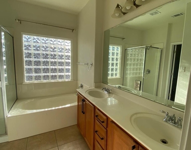 3806 Juniper Hills St - Photo Thumbnail 14