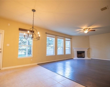 3806 Juniper Hills St - Photo Thumbnail 2