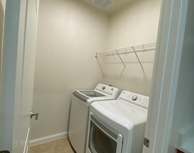 3806 Juniper Hills St - Photo Thumbnail 19