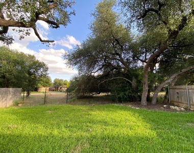 3806 Juniper Hills St - Photo Thumbnail 16
