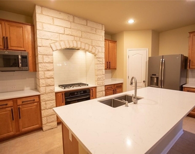 3806 Juniper Hills St - Photo Thumbnail 3