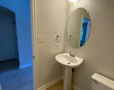 3806 Juniper Hills St - Photo Thumbnail 17