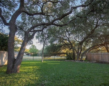 3806 Juniper Hills St - Photo Thumbnail 8