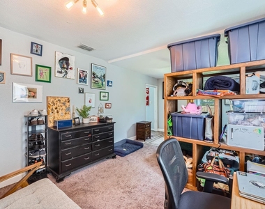 5605 Tura Ln - Photo Thumbnail 3