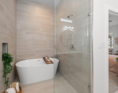 344 Colovista Pkwy - Photo Thumbnail 8