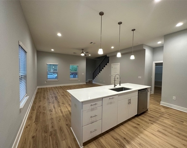 6014 Fairway St - Photo Thumbnail 1
