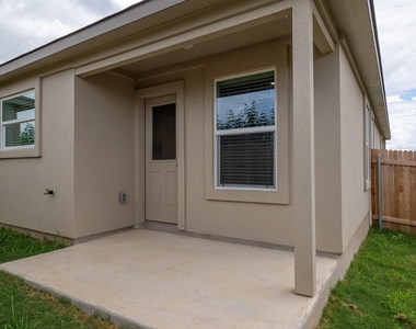 702 Silver Springs Bnd - Photo Thumbnail 6