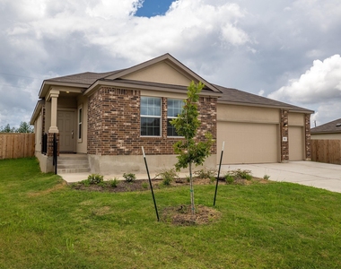 702 Silver Springs Bnd - Photo Thumbnail 3
