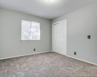 1200 Kenneys Way - Photo Thumbnail 19