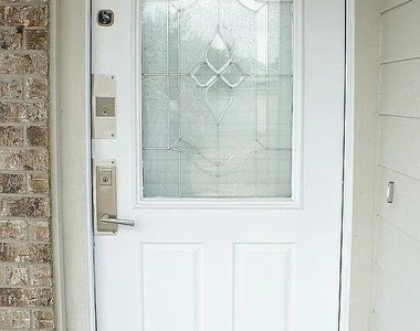 1200 Kenneys Way - Photo Thumbnail 5