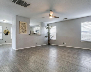 1200 Kenneys Way - Photo Thumbnail 9