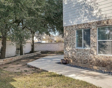 1200 Kenneys Way - Photo Thumbnail 24