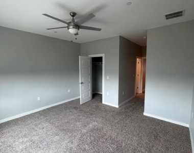 11427 Pastini Cir - Photo Thumbnail 7