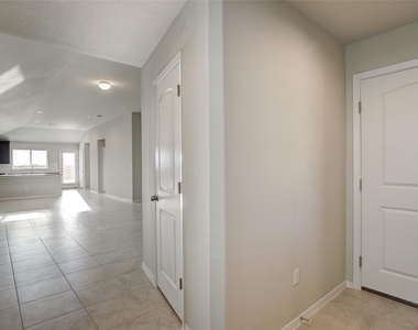 171 White Dunes Dr - Photo Thumbnail 4