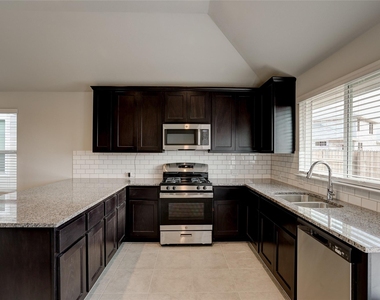 171 White Dunes Dr - Photo Thumbnail 12