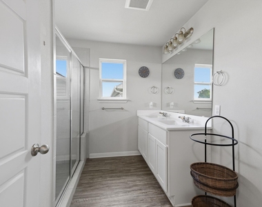 10005 Dalliance Ln - Photo Thumbnail 19