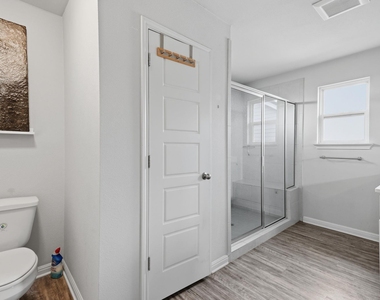 10005 Dalliance Ln - Photo Thumbnail 18