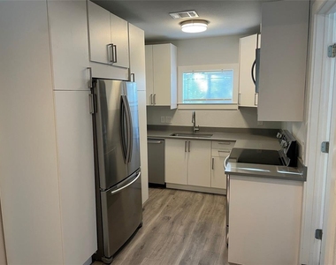 10310 Gail Rd - Photo Thumbnail 1