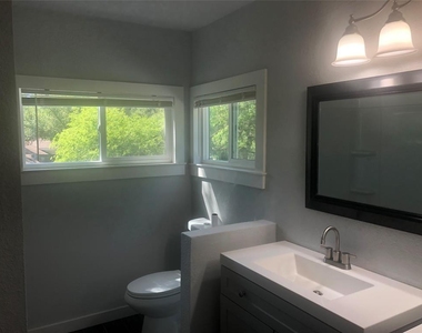 10310 Gail Rd - Photo Thumbnail 6
