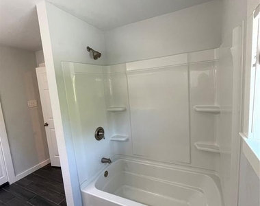 10310 Gail Rd - Photo Thumbnail 7