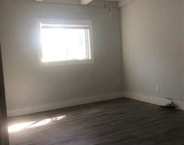 10310 Gail Rd - Photo Thumbnail 9