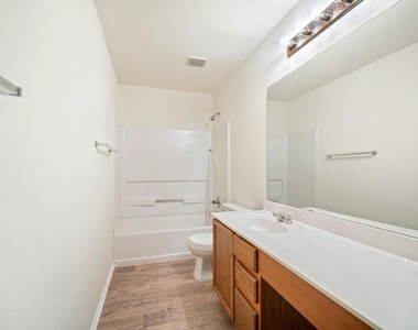 11112 Chatam Berry Ln - Photo Thumbnail 20
